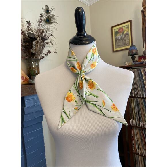 Vintage Mademoiselle Ring Loop Neck Scarf Daffodil Floral Ascot Retro Mod 60s - Picture 1 of 9
